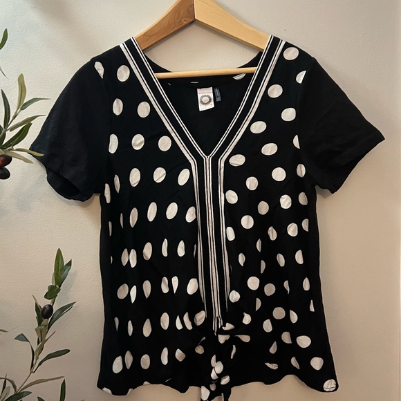 Anthropologie Akemi + Kin Black White Polka Dot Sherburne Top - Picture 2 of 8